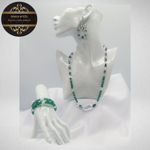 CONTESSA IN GREEN Beaded Jewelry Set - Picture 1 of 6